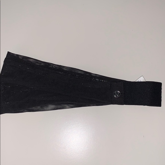 lululemon athletica Accessories - mesh headband